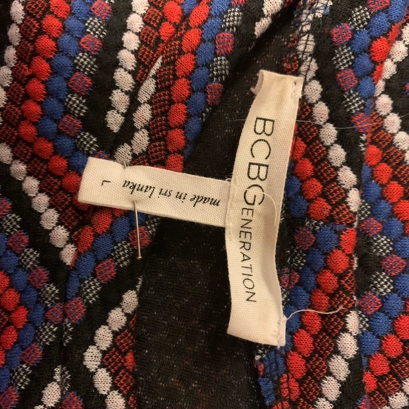 BCBGeneration! CUTE BLACK BLUE RED PATTERN TEXTURED STRETCHY LONG SLEEVE TOP - Picture 6 of 8